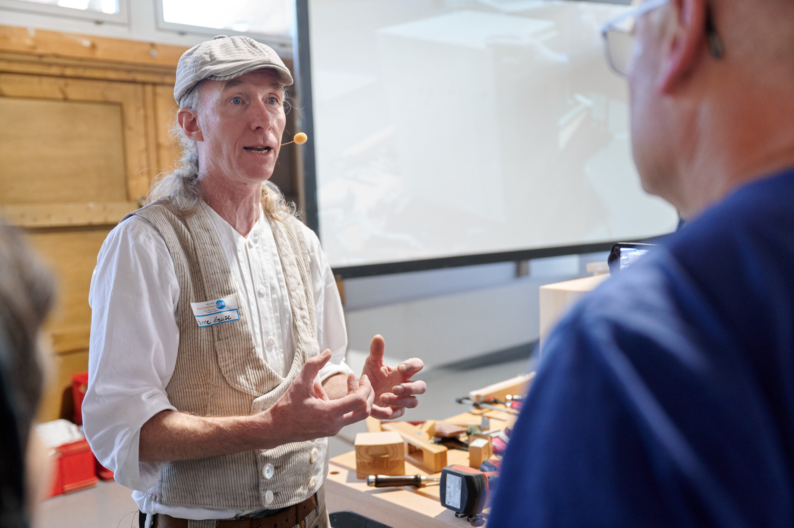 Tischlermeister Manne Krause im Kurs auf der HolzWerken live in Fellbach